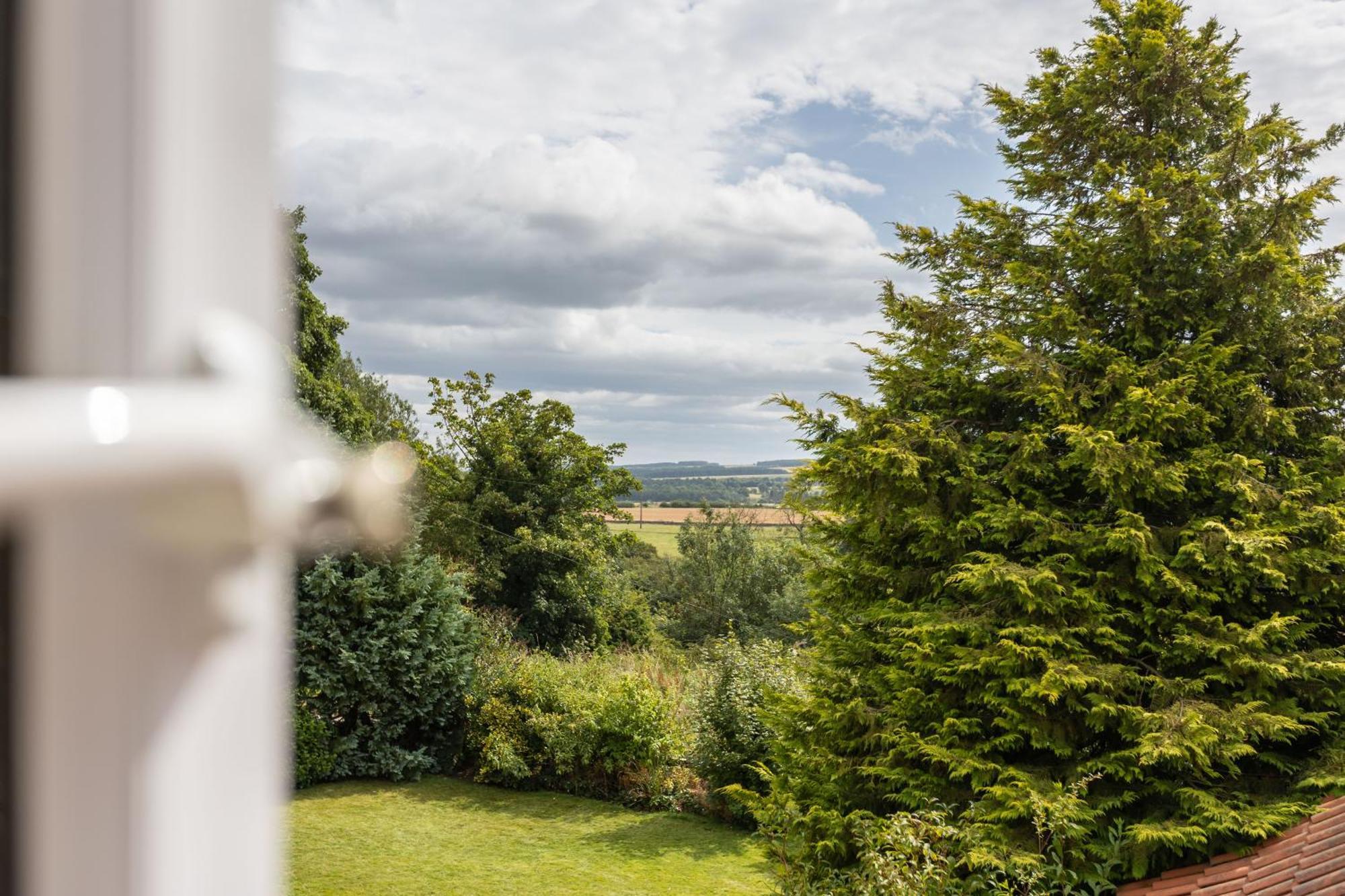 Valley View Farm Holiday Cottages Гелмслі Екстер'єр фото